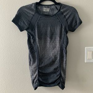 Athleta ~ black and white shirt sleeve top